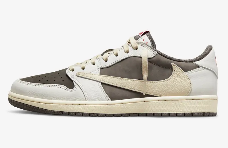 Finally tracked down the Travis Scott x Jordan 1 Low 'Reverse Mocha'. Grail status: achieved